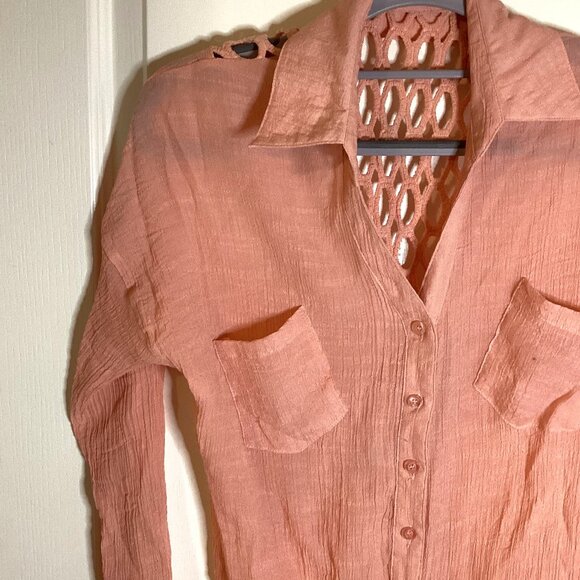 Mine Women's Crochet Back Semi Sheer Top Peach Blouse Size S Roll-up Sleeves - Picture 4 of 9